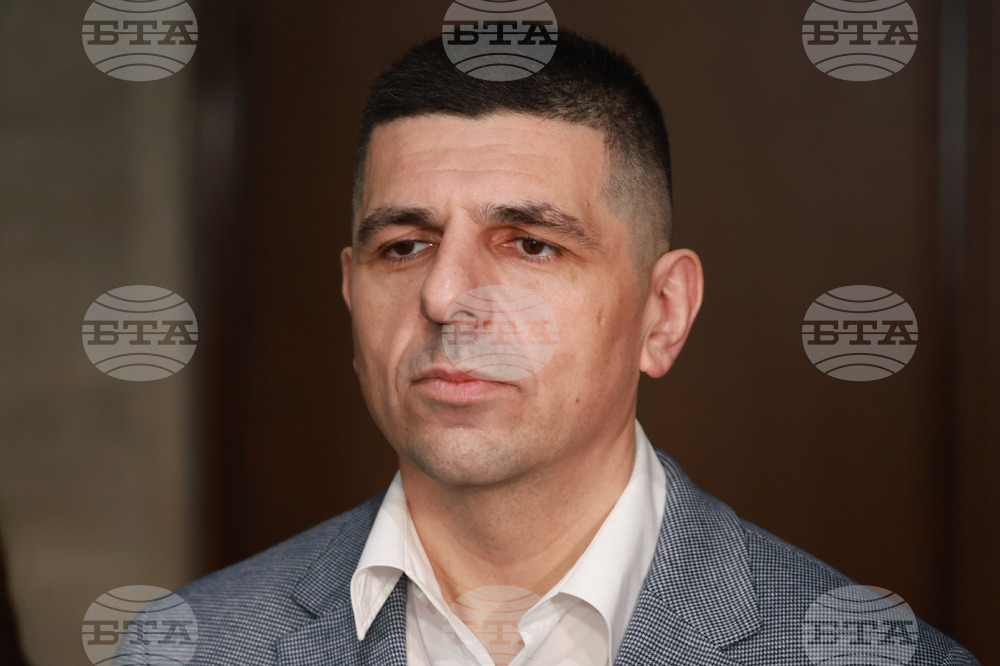 Vazrazhdane Leader Kostadinov Leads Coalition against Euro Adoption, GERB Supports It, Says CC-DB MP Mirchev