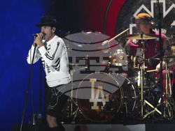 FireAid Benefit Concert - Show