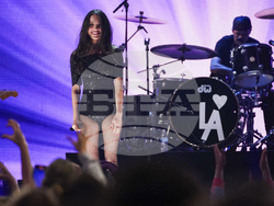 FireAid Benefit Concert - Show