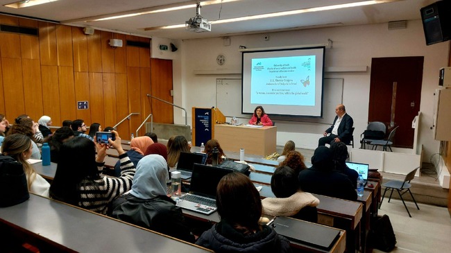 Посланик Славена Гергова изнесе лекция пред студенти от Университета в Хайфа