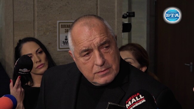 Положението с бюджета никак не е розово, кадровите назначение са последното, което ни интересува, каза Бойко Борисов