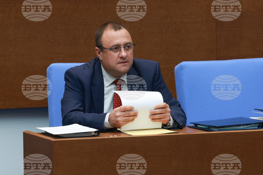 В понеделник ще започне ремонтът на осветлението в „Кривия тунел“ в Кресненското дефиле, съобщи министър Иван Иванов