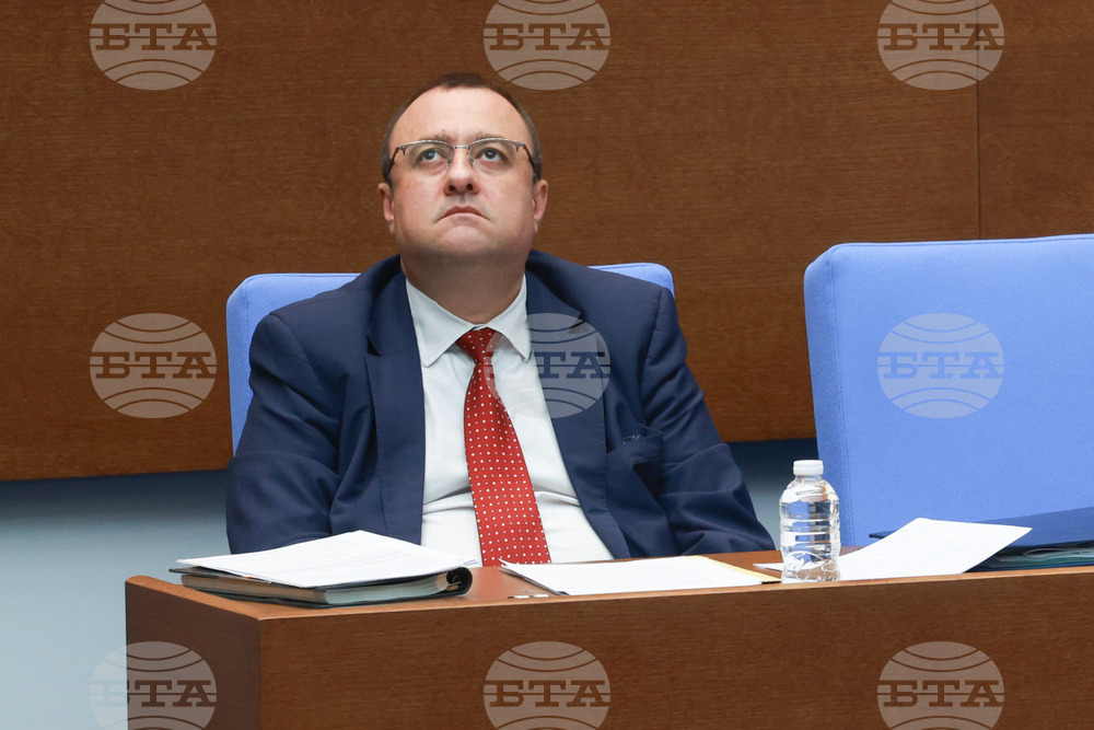 АПИ разглежда вероятността за разширяване на участъци на АМ "Тракия" или отнемане на трафика с алтернативни трасета, обяви регионалният министър Иван Иванов