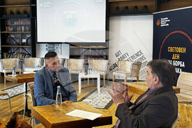 Дискусия - „Иновативни терапии и диагностика: Какво ни обещава бъдещето в лечението на рака"