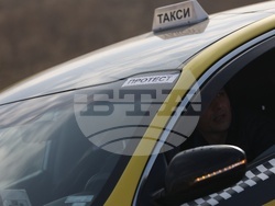 Летище - таксиметрови шофьори - протест