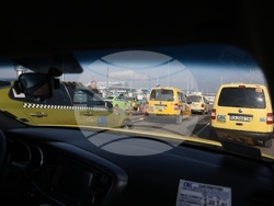 Летище - таксиметрови шофьори - протест