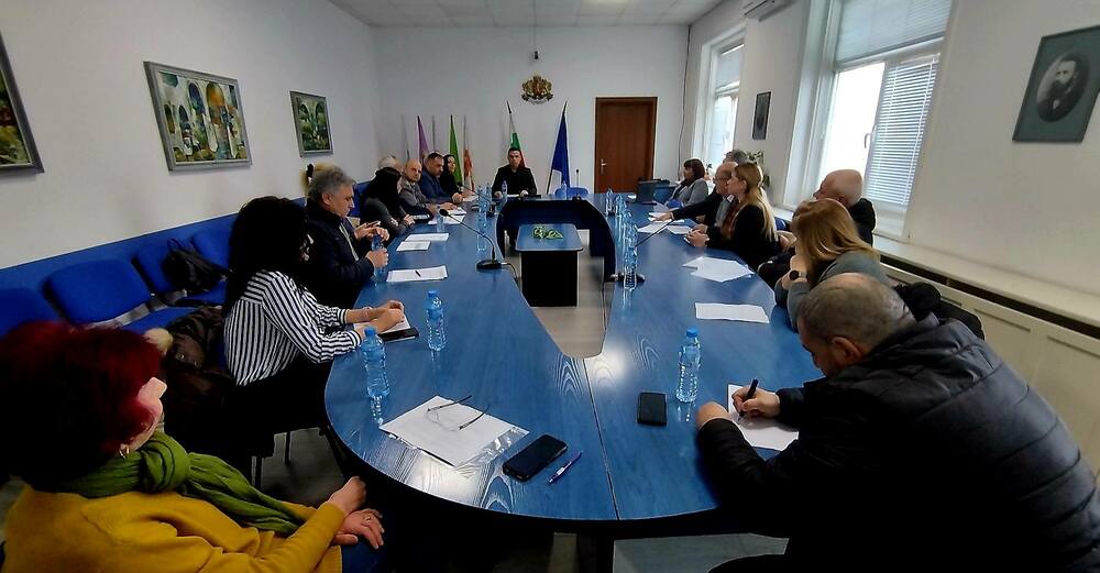 Областната комисия по безопасност на движението по пътищата в Търговище планира дейности за 2025 г.