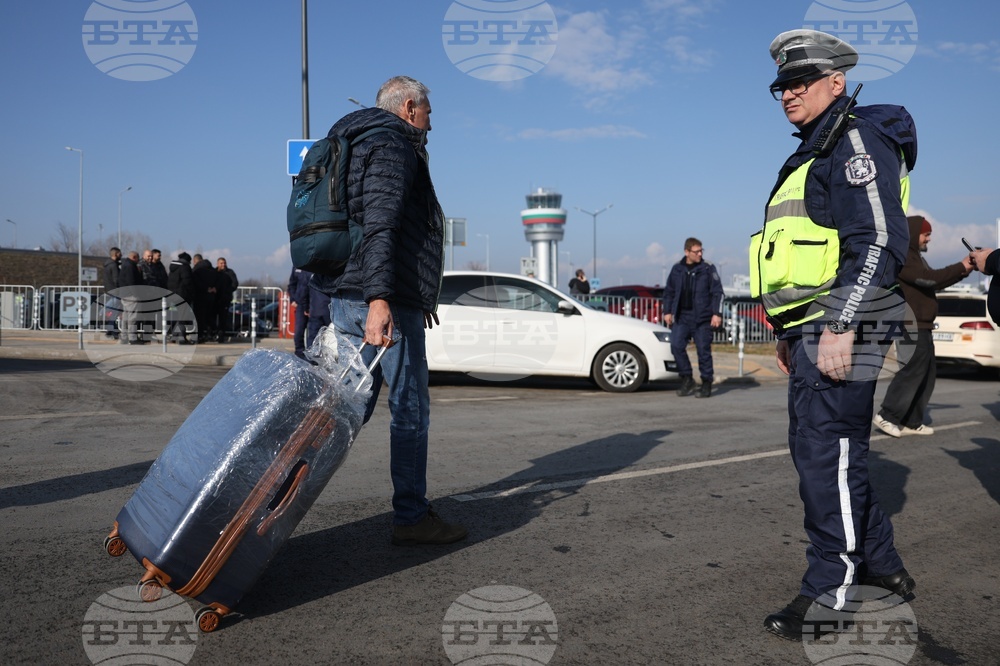 Летище - таксиметрови шофьори - протест