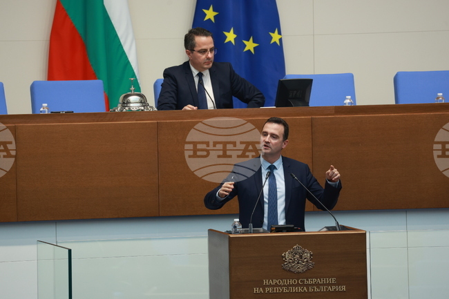 Жечо Станков: Министерството на енергетиката насочва средства и извършва проверки за подобряване на топлопреносната мрежа