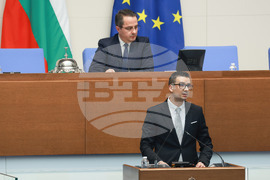 Народно събрание - парламентарен контрол - Петър Дилов