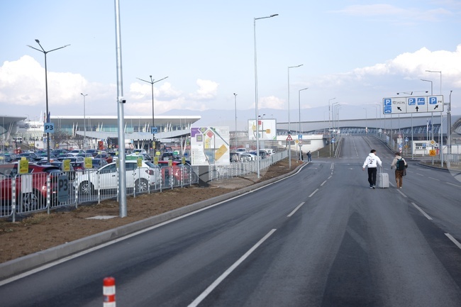 Access to Sofia Airport’s Terminal 2 Restored after Taxi Drivers' Protest