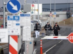 Летище - таксиметрови шофьори - протест