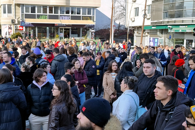 Протест предизвика поредният случай на прегазено на централен булевард в Скопие момиче от дрогиран шофьор 