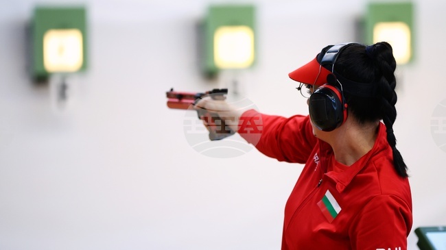 България зае осмо място в отборното класиране на 25 метра пистолет за жени на Световното първенство по спортна стрелба в Кайро