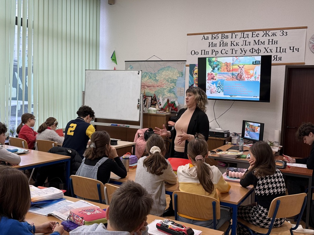 Доц. д-р Росица Владева от Шуменски университет изнесе открит урок пред ученици на училище „Св. св. Кирил и Методий” във Виена