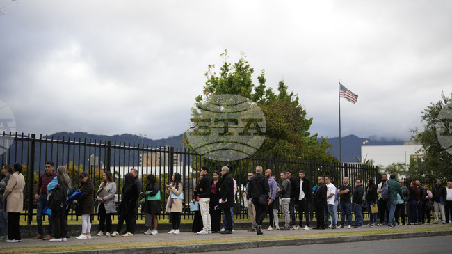 Администрацията на Тръмп досега е отменила 80 000 неимигрантски визи 