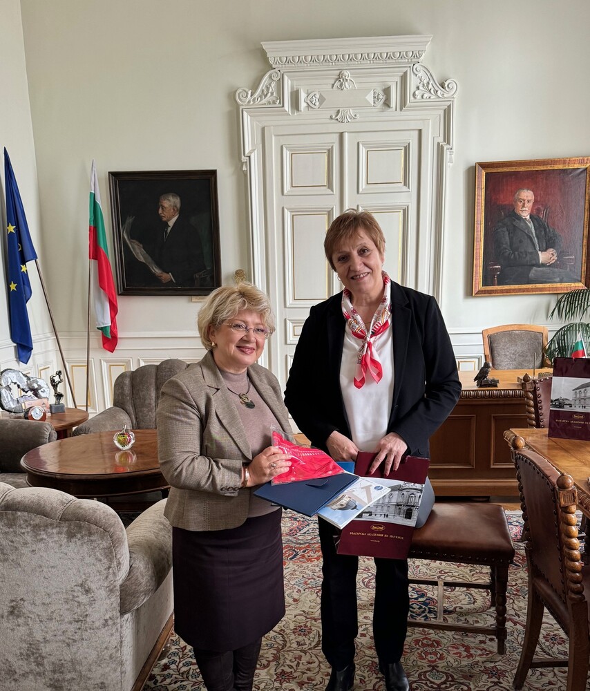 Посланикът на Румъния у нас Бръндуша Предеску посети Българската академия на науките