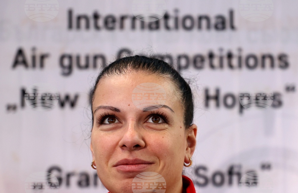 Антоанета Костадинова заема 21-о място след прецизната стрелба на 25 метра пистолет на Световното първенство в Кайро