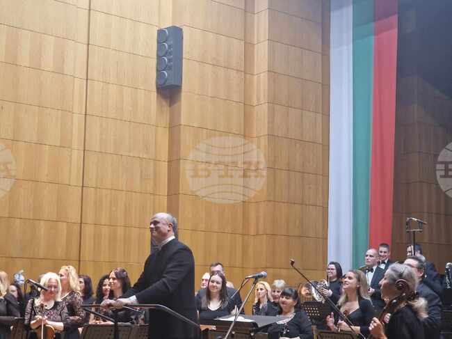 Аплодисментите бяха по-силни и по-дълги от всеки друг път, каза диригентът Григор Паликаров за концерта в Пазарджик