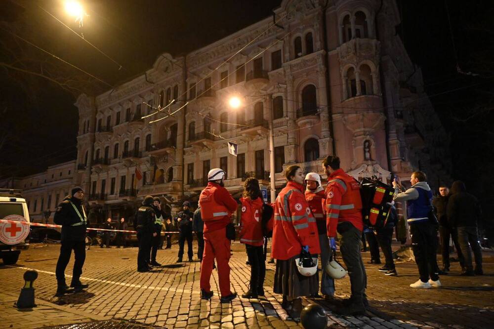 Двама души са ранени при взривовете в Одеса тази вечер
