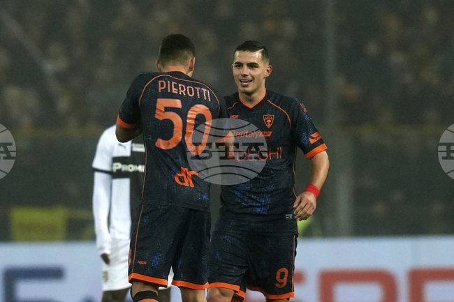 Лече остави Парма в зоната на изпадащите с победа като гост