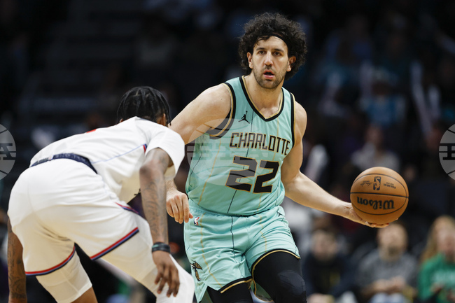 Василе Мицич започна преговори за завръщане в Европа след края на сезона в НБА