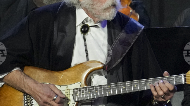Боб Уиър от Grateful Dead почина на 78-годишна възраст