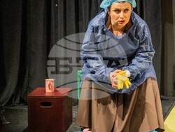 „Случаят Лола“ в Сатирата, снимка – Сатиричен театър