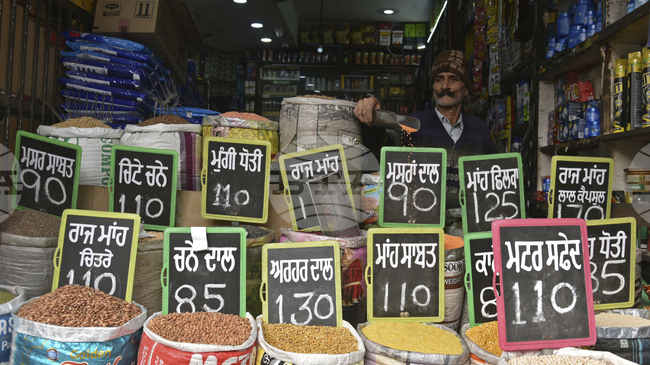 Инфлацията в Индия се ускорява през декември, но остава под целевия диапазон на централната банка