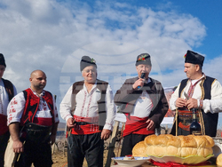 Село Змейово - празник на виното - Цар Трифон