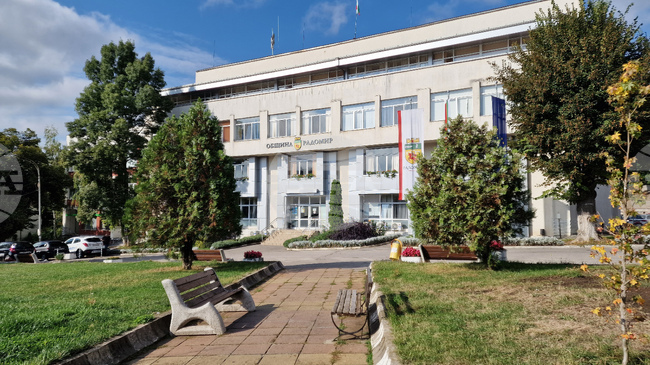 В радомирското село Долна Диканя се провеждат частични избори за кмет