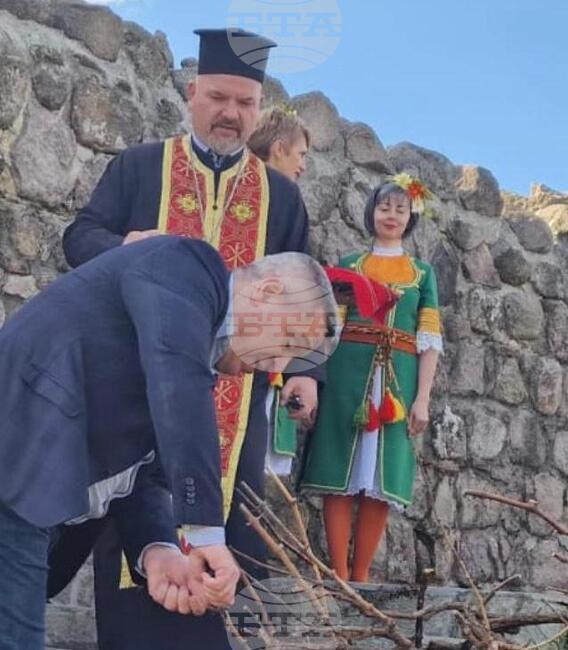 Agriculture Minister Tahov Opens Wine Festival in Peshtera
