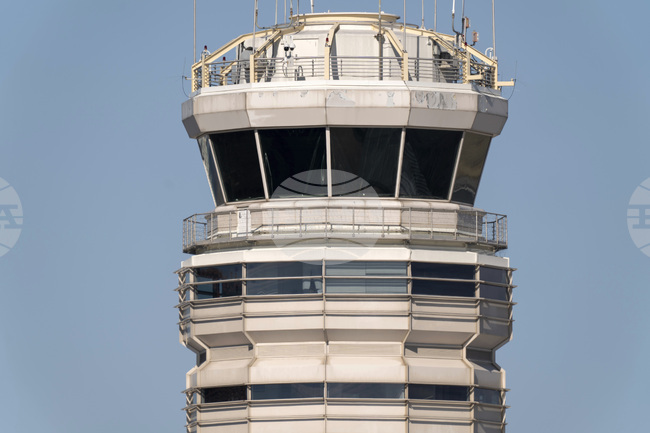 Авиодиспечерите в Гърция обявиха, че ще стачкуват в четвъртък заедно с държавните служители