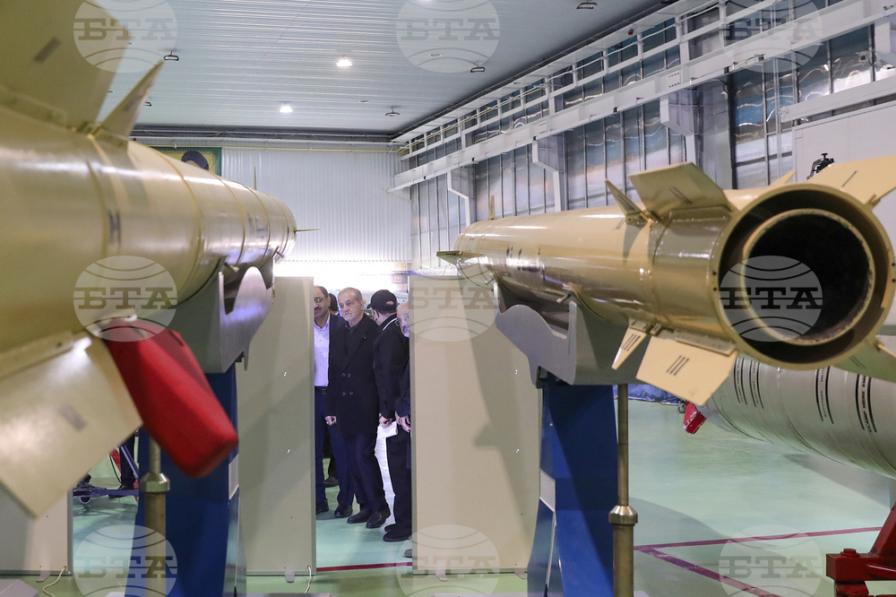Иран представи нова балистична ракета с голям обсег