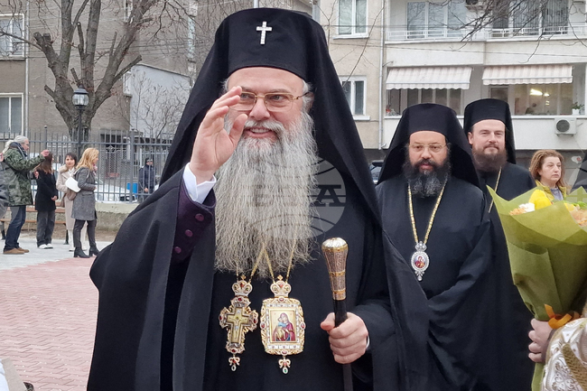 Пловдивският митрополит Николай освети новия храм "Св. вмчца Марина" в Асеновград