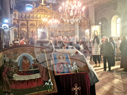 Разград - храм „Св. Николай Мирликийски Чудотворец” - Сретение Господне