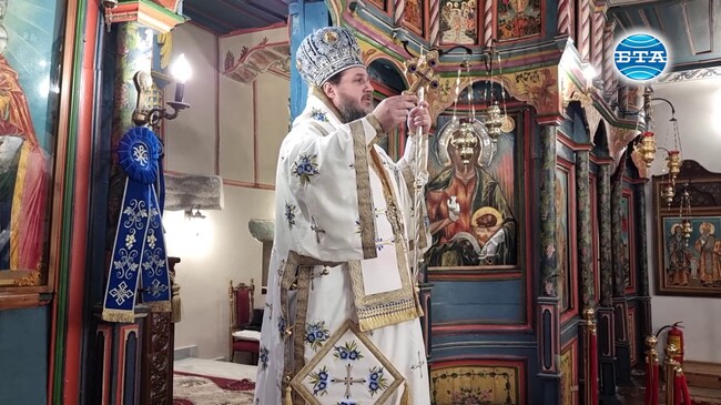 Само за онези, които живеят в мрак смъртта е страшна, каза в проповедта си Велбъждския епископ Исаак