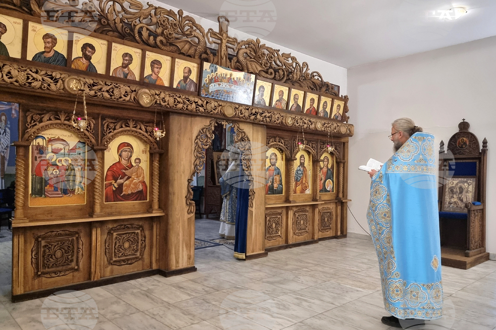 Ловеч - Сретение Господне - света литургия