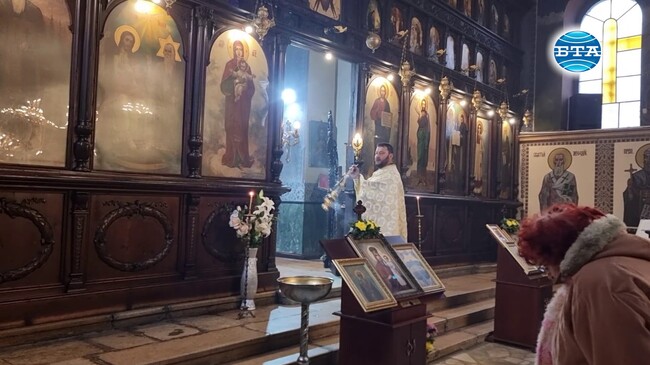 Нека Бог да ни насочва към спасение и да ни дава смирение и покаяние, за да можем да приемем Царството небесно, каза отец Емануил в Добрич