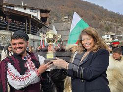 Село Делчево - празник на виното „Трифон Зарезан” - Илияна Йотова