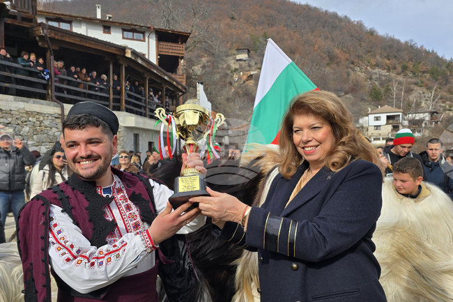  Село Делчево - празник на виното „Трифон Зарезан”