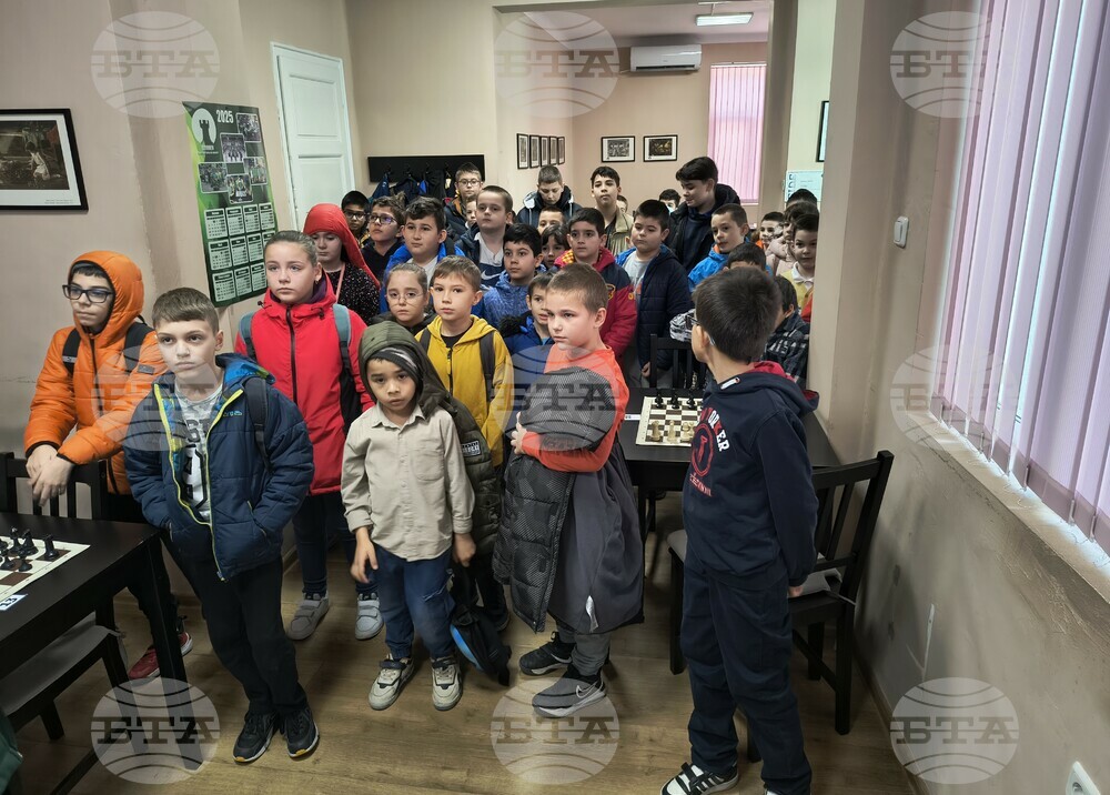 Около 40 състезатели от седем шуменски училища се включиха в първия за годината турнир в календара на местен клуб по шахмат