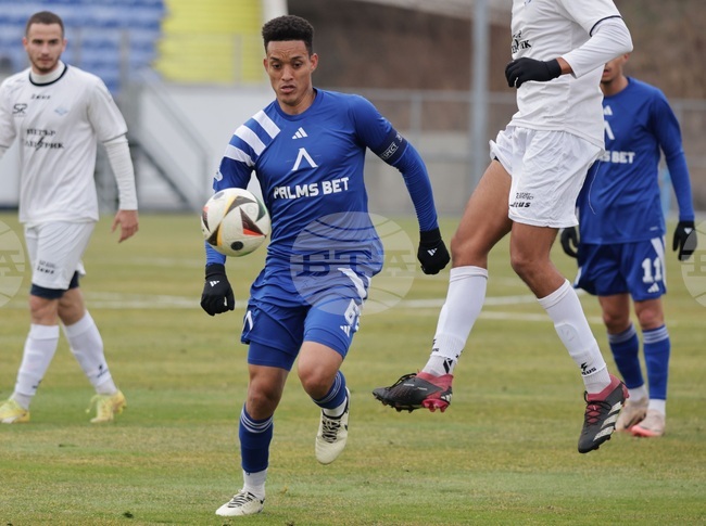 Цунами се завърна в групата на Левски за гостуването на Лудогорец