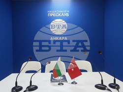 Национален пресклуб на БТА Анкара - гоблени - изложба 