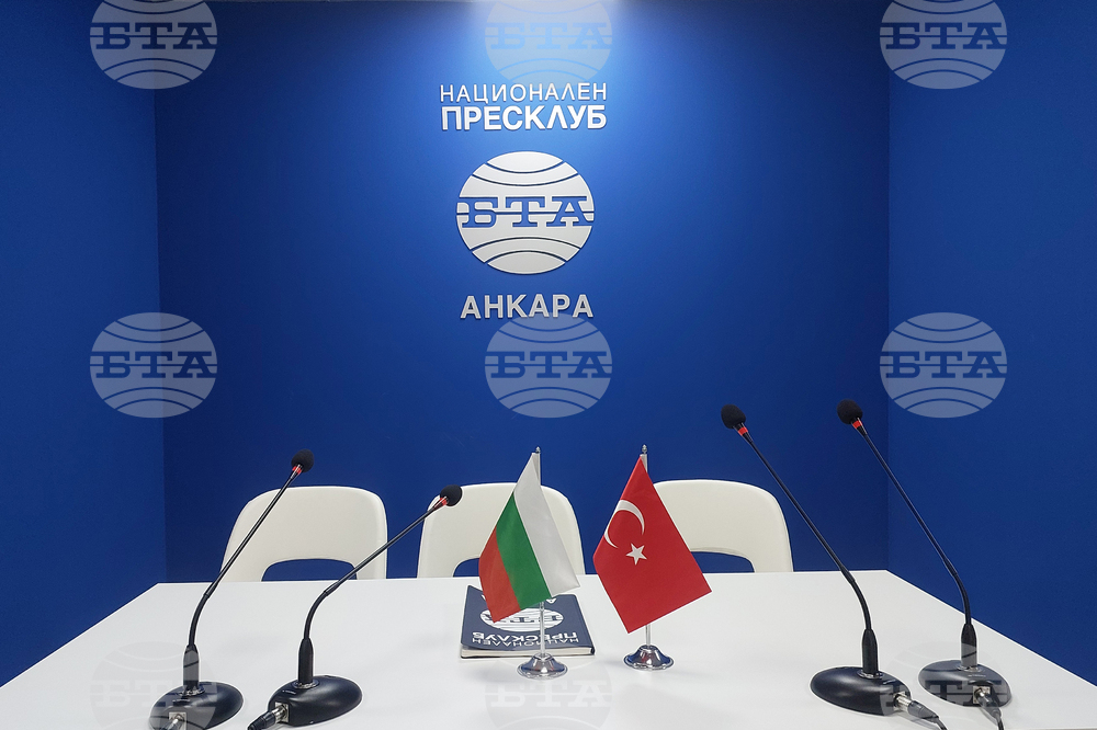 Национален пресклуб на БТА Анкара - гоблени - изложба