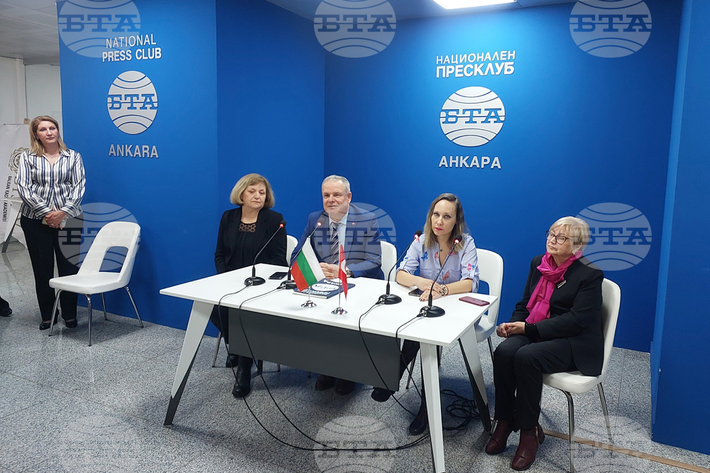 Национален пресклуб на БТА Анкара - гоблени - изложба