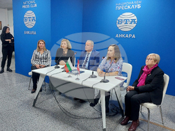 Национален пресклуб на БТА Анкара - гоблени - изложба 