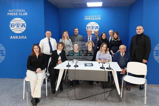 Национален пресклуб на БТА Анкара - гоблени - изложба 