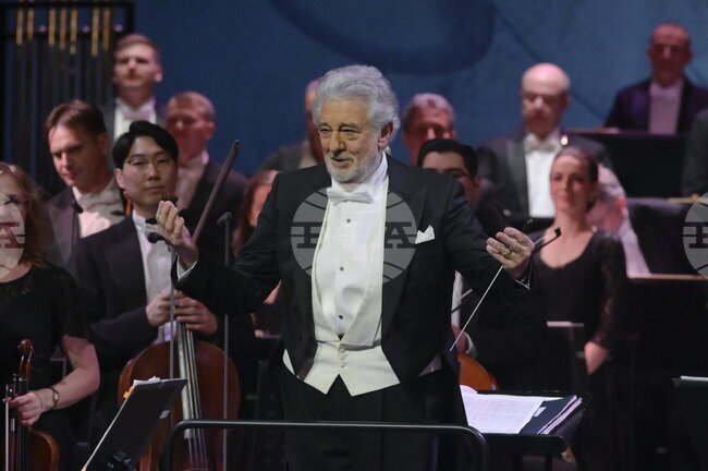 Доминго и Карерас ще пеят на концерт за 90-годишнината от рождението на Лучано Павароти