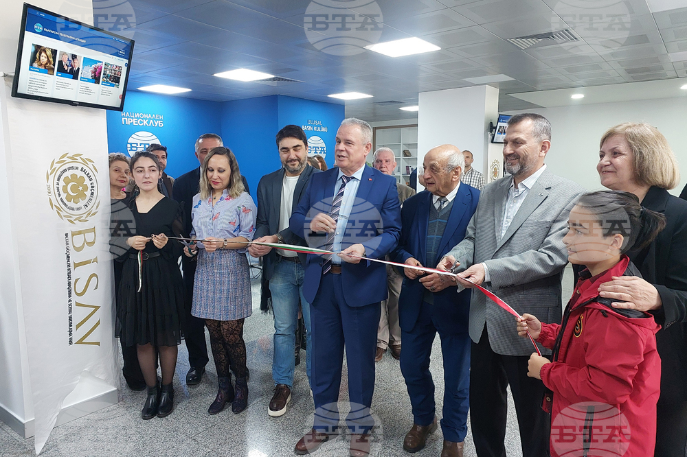 Национален пресклуб на БТА Анкара - гоблени - изложба